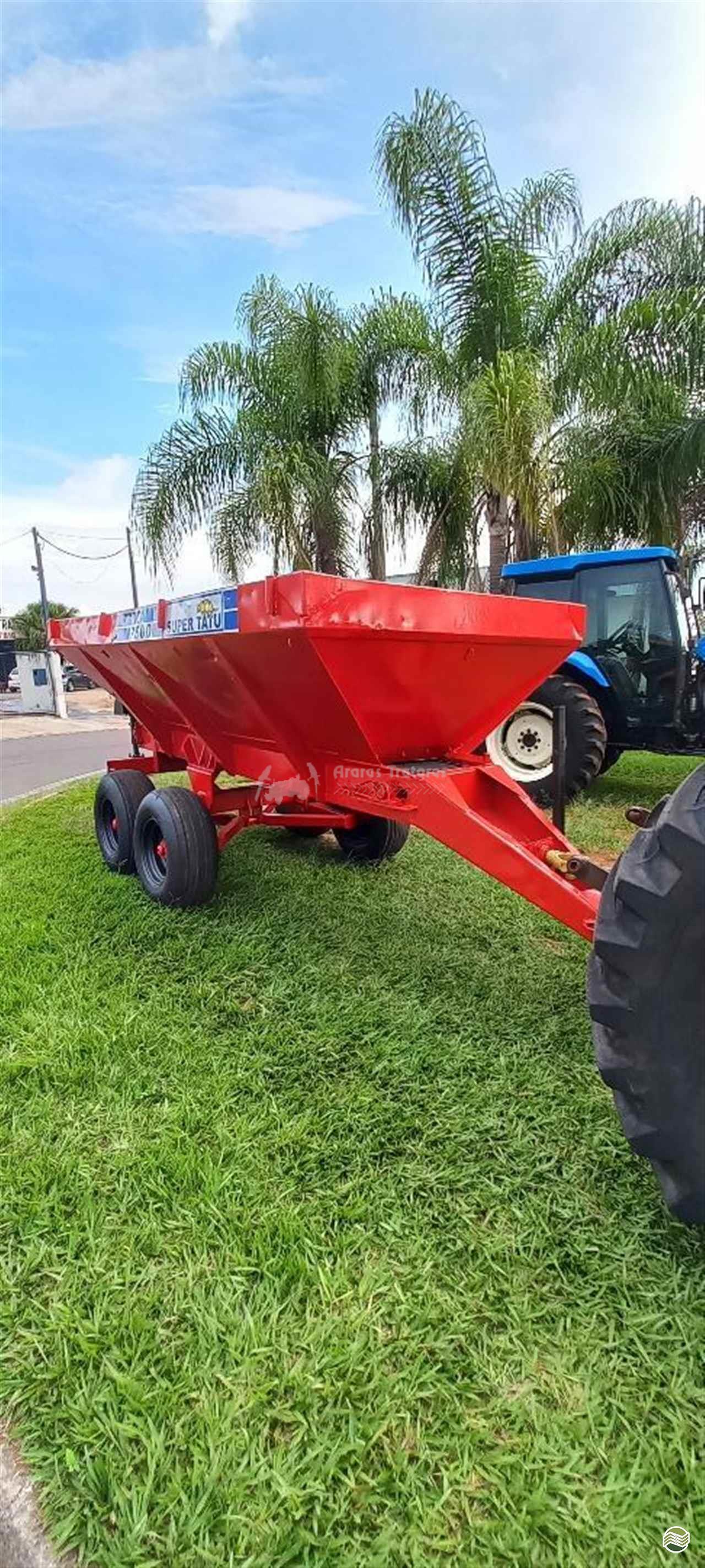 IMPLEMENTOS AGRICOLAS DISTRIBUIDOR CALCÁRIO 7500 Kg Araras Tratores ARARAS SÃO PAULO SP
